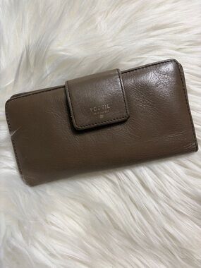 Fossil Taupe Brown Leather Snap Wallet